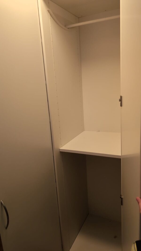 Linnenkast 3 Deurs H230xB+~200xD60cm - Afbeelding 2