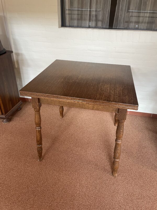 Uitschuifbare tafel H80xB80/140xD80cm